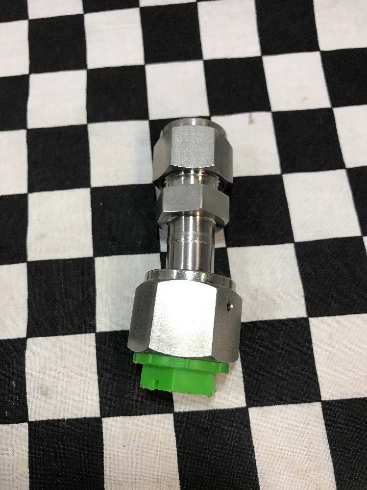 Lot Of 2 Swagelok TEE & FEMALE CONNECTOR SS-8-VCR-T & SS-8-WVCR-6-810, #118Q5