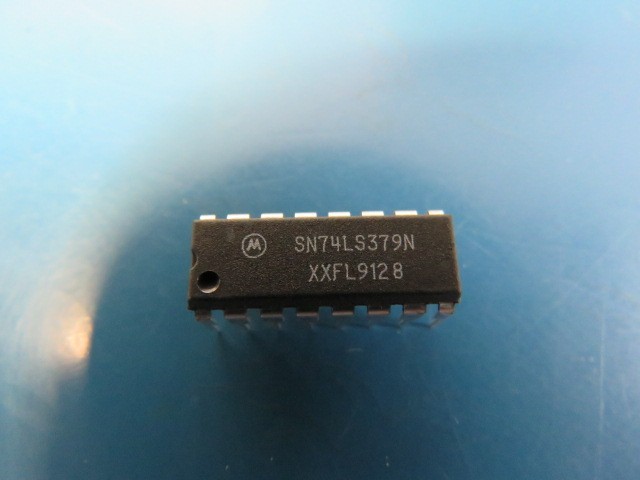MOT/ONSEMI SN74LS379N Qty of 25 per Lot REG 4BIT PARALLEL
