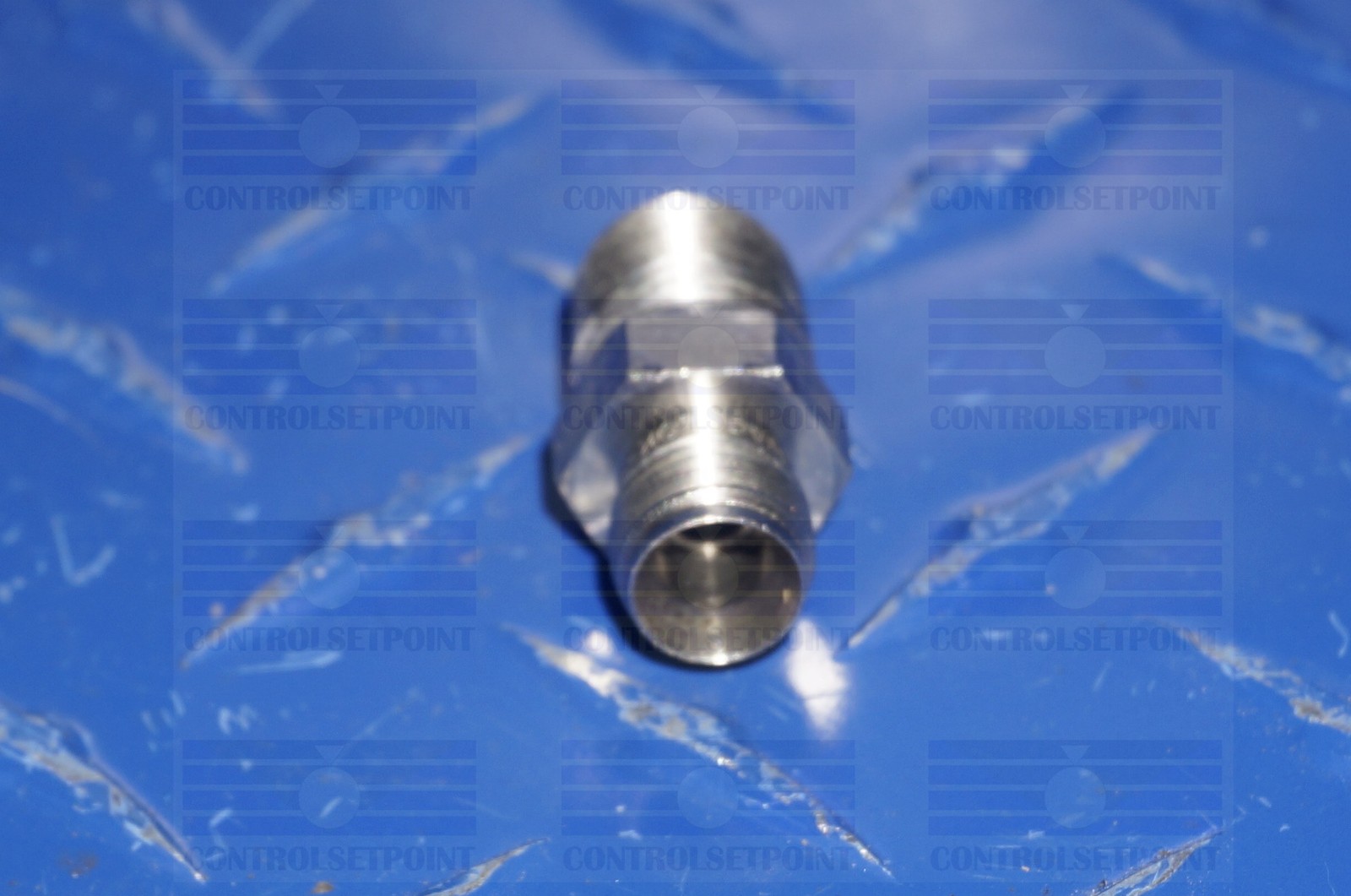 SWAGELOK 1/4″ NPT TO 1/4″ TUBE STRAIGHT MALE TO MALE 316 SST SS-400-1-4