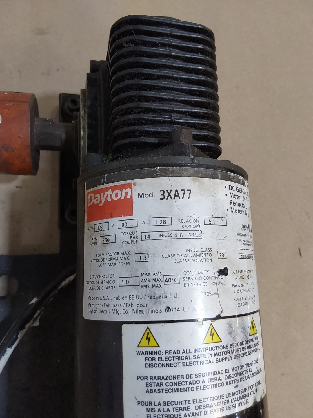DAYTON 3XA77 DC GEARMOTOR 1/8HP 90V 1.28A 360RPM