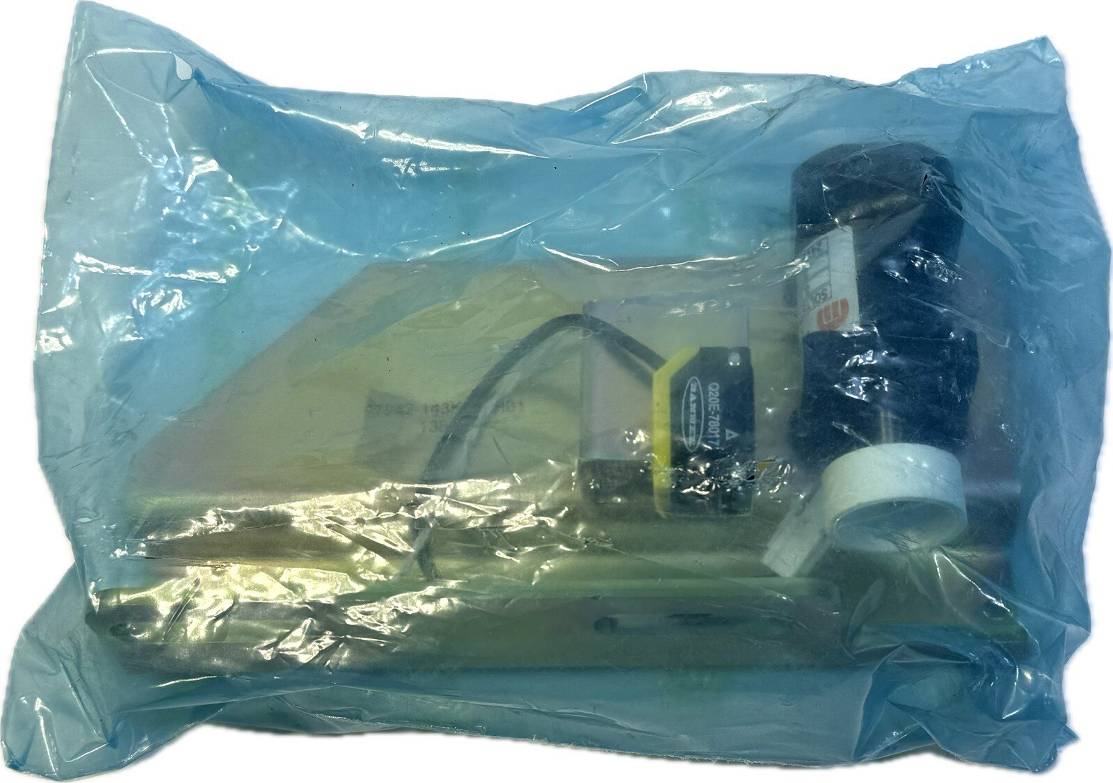 Mecalectro Solystic 333 216/02 8.10.BJ.45 B106194 Solenoid w/ Banner Q20E-78017