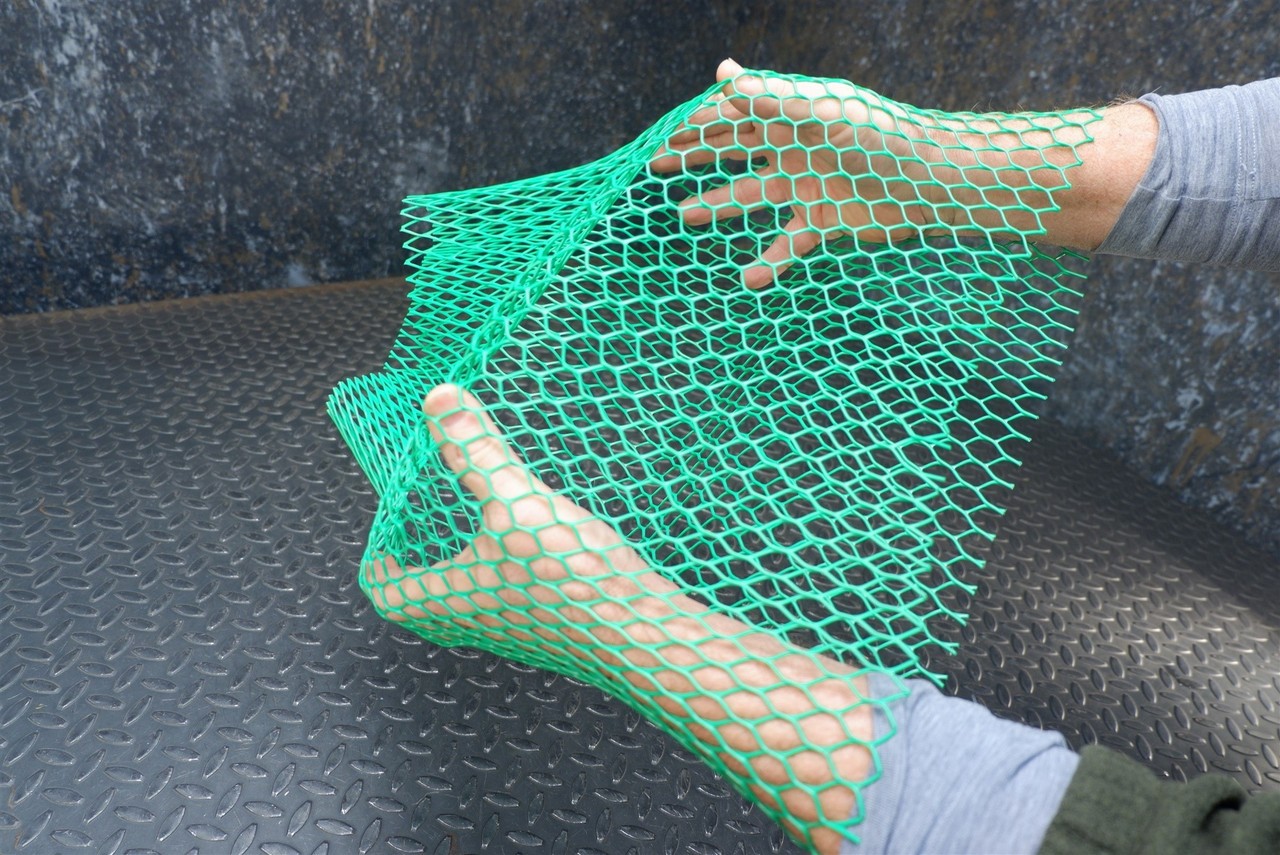 Poly-Net HDPE Protective Mesh Tubes 16″ x 18.5″ Green, 2-Pack