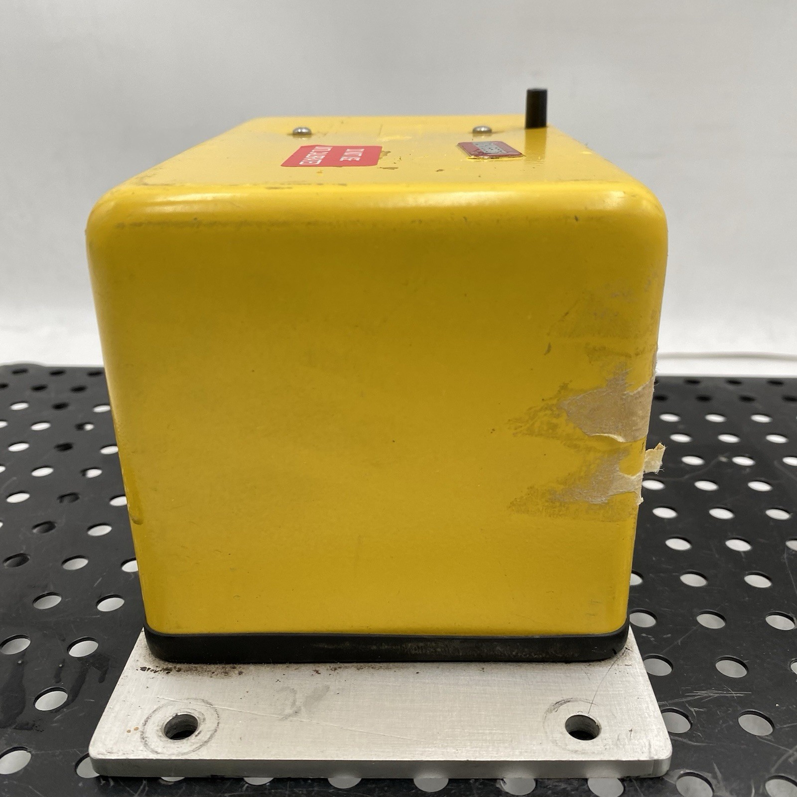 Celesco PT101 PT101-0100-111-61X0-7703 Cable Extension Position Transducer