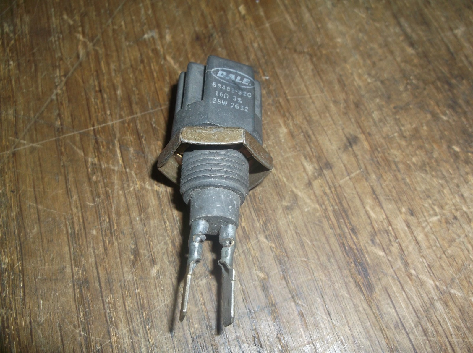 Dale 63481-320 Resistor 16 3% 25W 7632 *FREE SHIPPING*
