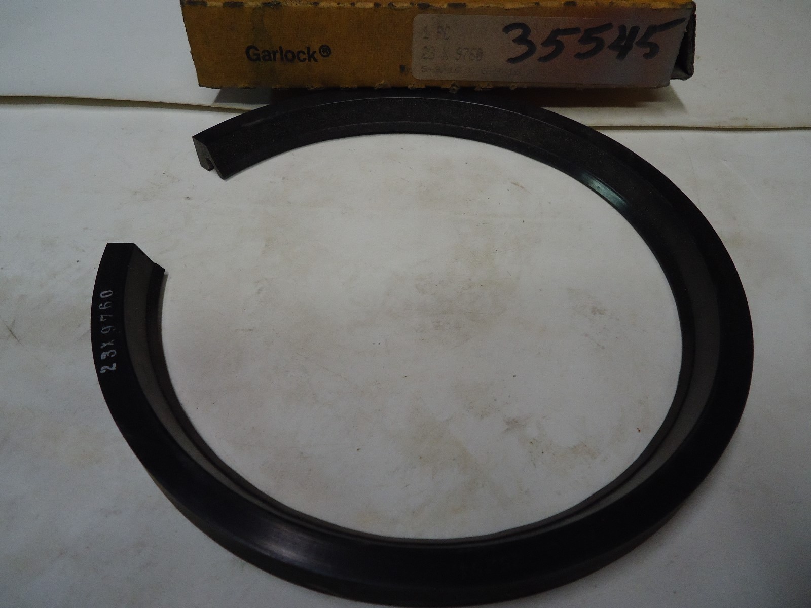 GARLOCK KLOZURE OIL SEAL 23 X 9760 5-9/16 X 6-9/16 X 1/2 5.562 X 6.562 X .500