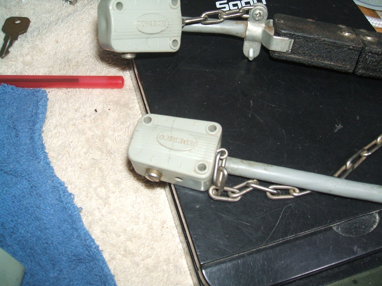 OLD STYLE METAL/PLASTIC ADEMCO 69 GARAGE DOOR PULL APART 2 WIRE CHAIN CONTACT