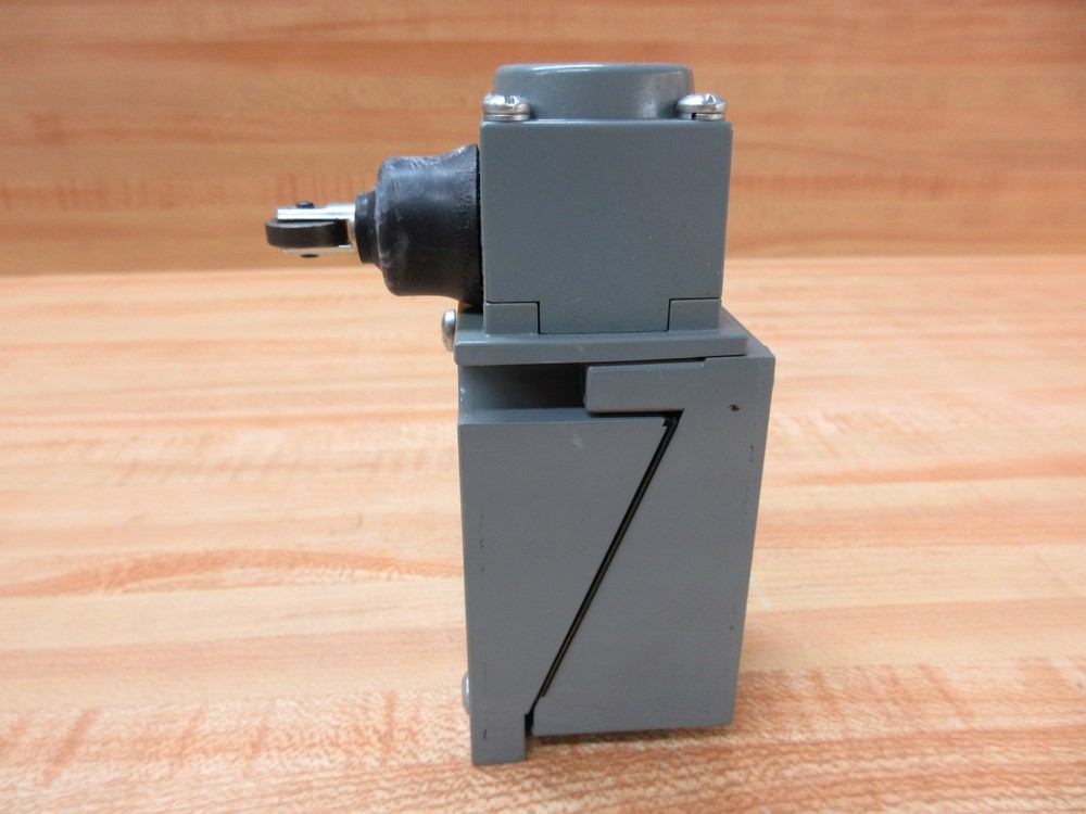 Allen Bradley 802T-K1P Limit Switch 802TK1P Series J