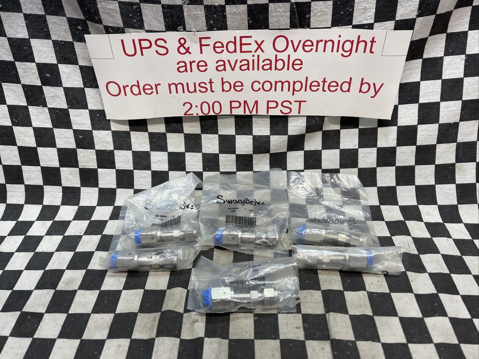 SWAGELOK SS-4-WVCR-6-400, 1/4″ FVCR X 1/4″ T , LOT OF 6, SHIPSAMEDAY#1555A2