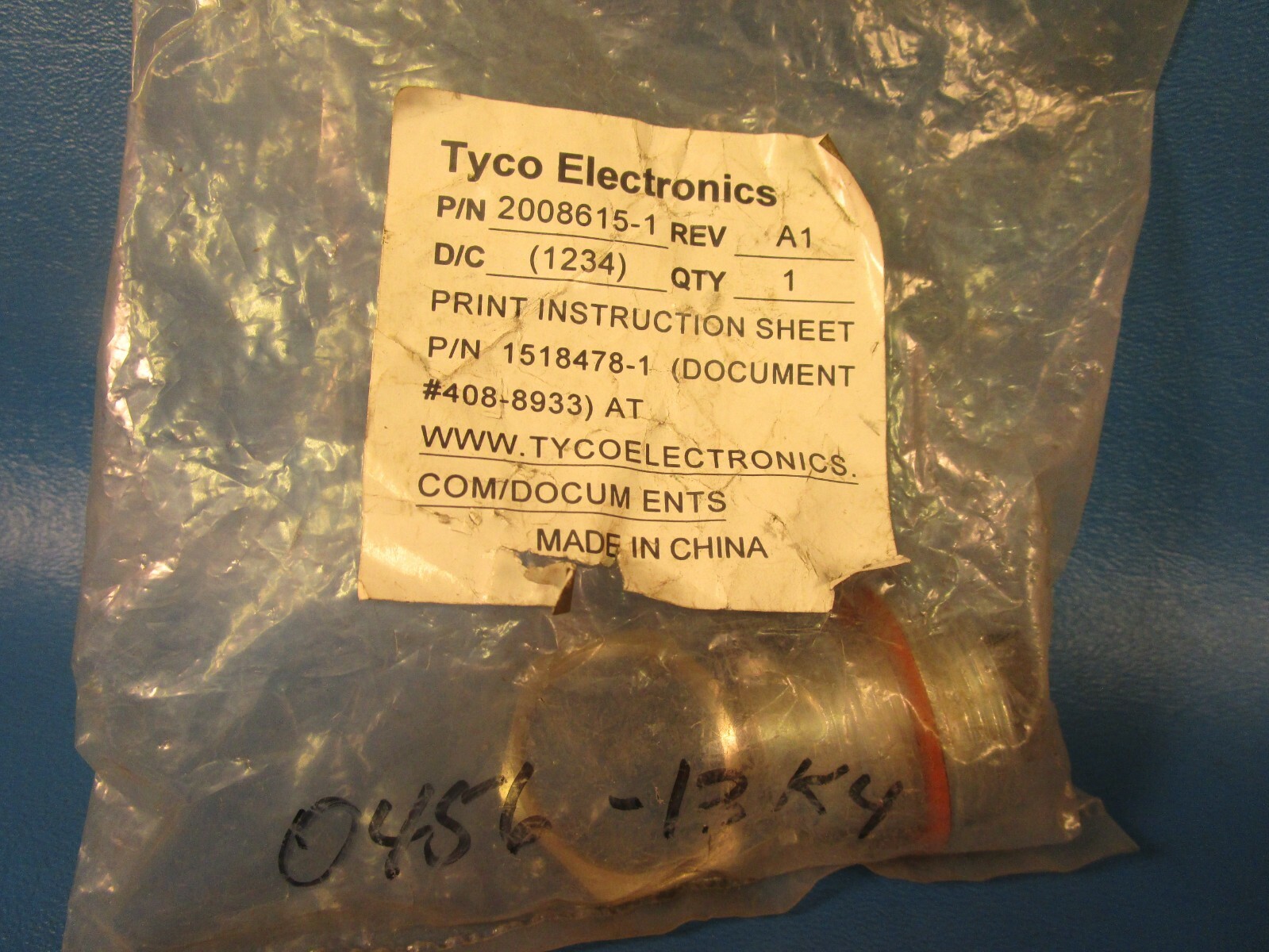 Tyco Electronics 2008615-1 Connector