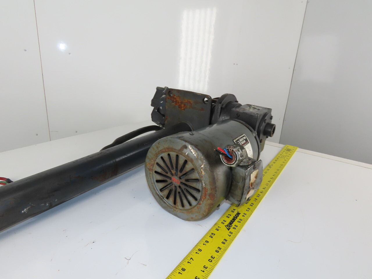 Joyce Dayton 10 Ton Machine Comdrive 36″ Screw Jack W/ 575V 3Ph Motor & Limit