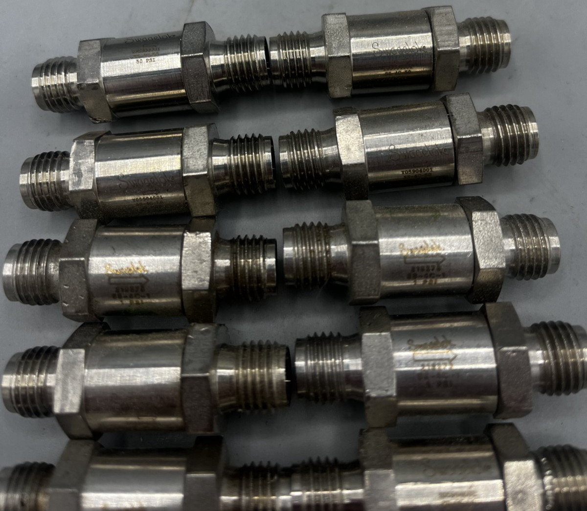 LOT OF 10 SWAGELOK SS-4C-1/3, Poppet Check Valve 1/4″ 1/3 PSIG USED