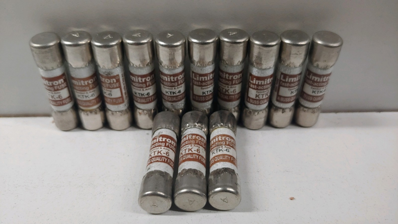 LOT OF (13) NEW OLD STOCK! BUSSMANN LIMITRON 6A 600V FUSES KTK-6