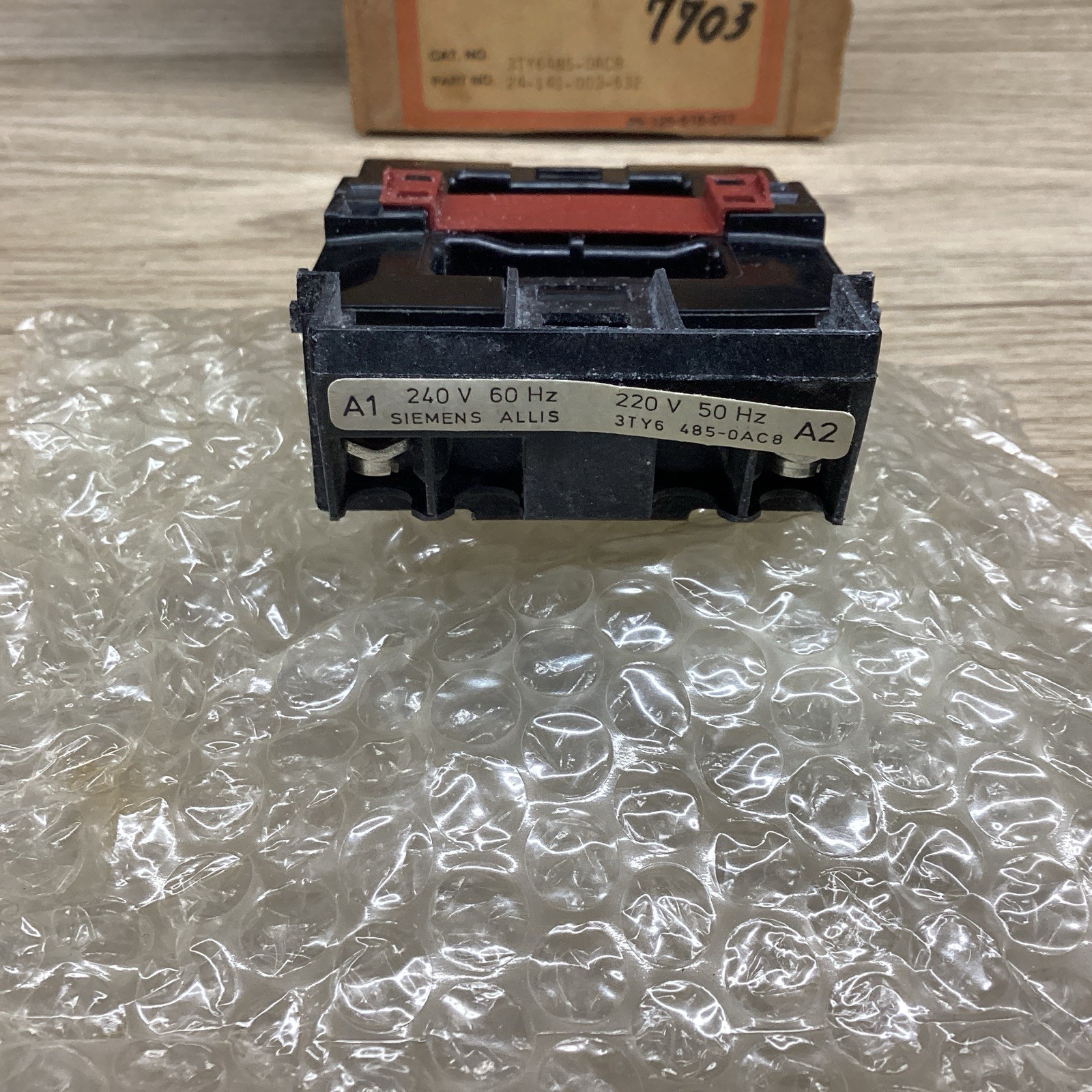 NOS SIEMENS ALLIS 3TY6 485-0AC8 240V 60HZ 220V 50HZ #817PT145*CO