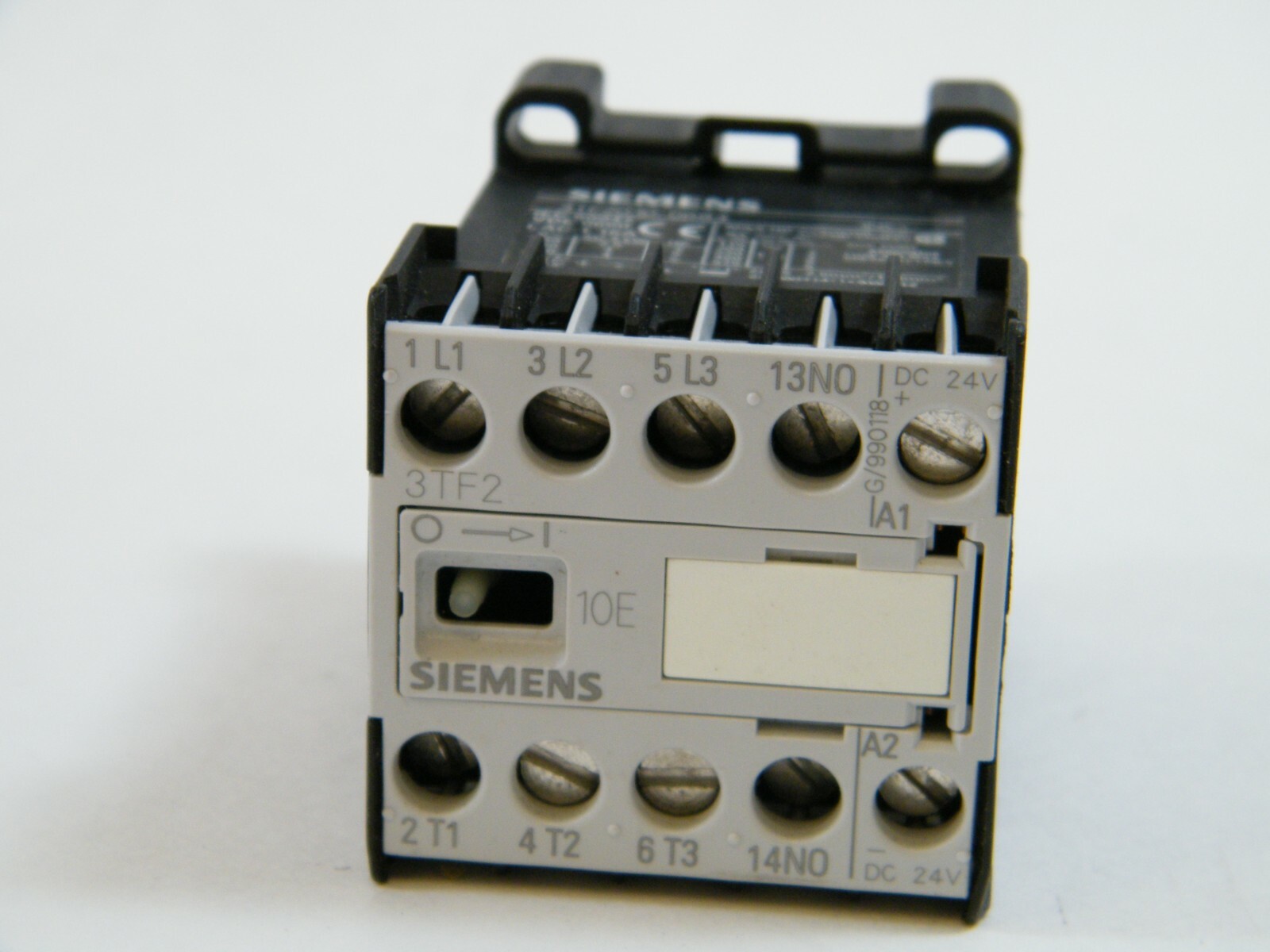 NEW! SIEMENS CONTACTOR, AC-3, 4 KW, 400 V, DC 24V, 3TF20 10-0BB4