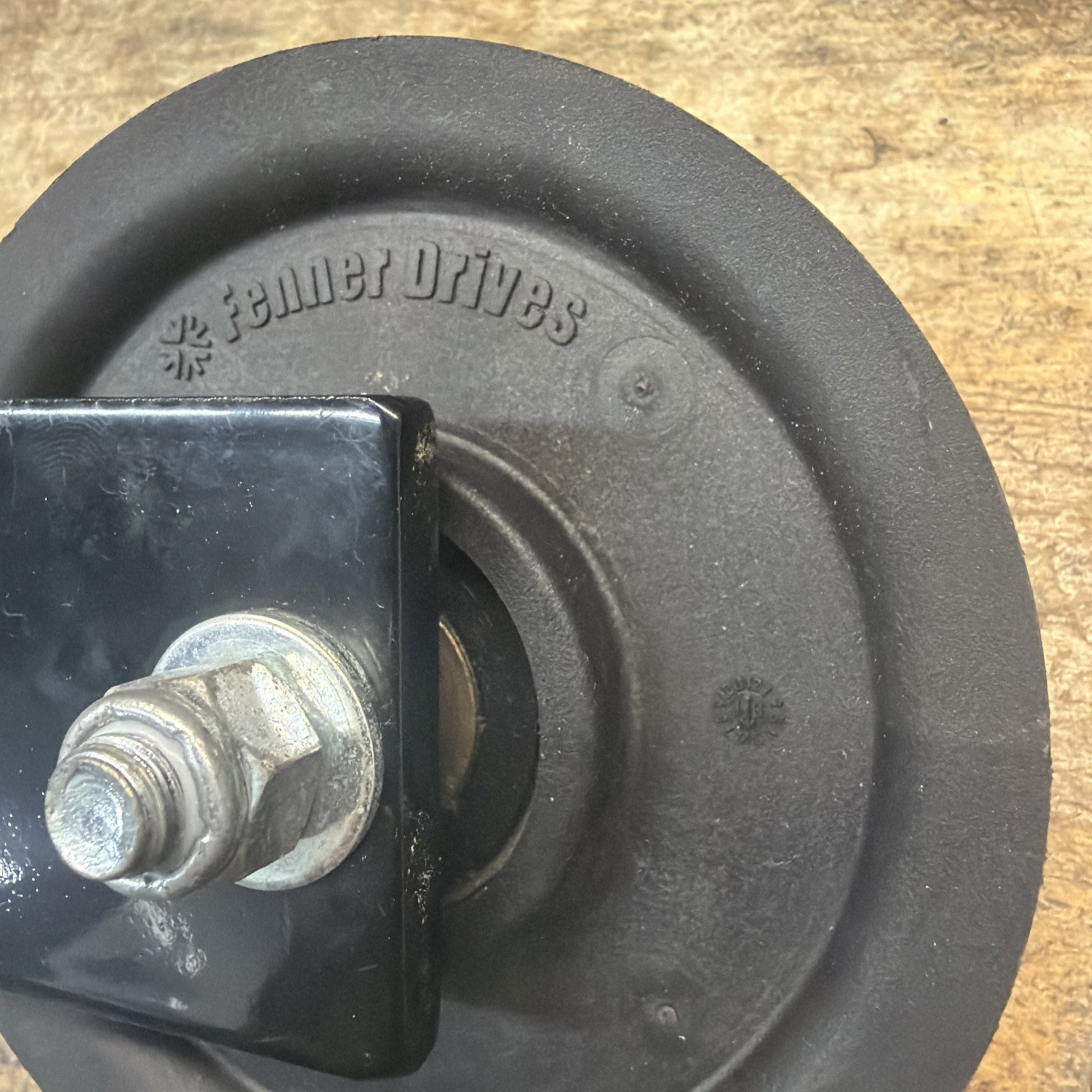 LOT OF 2 FENNER DRIVES ROUND BELT IDLER PULLEY 1/4 CABLE 4.5 With Connection Bar