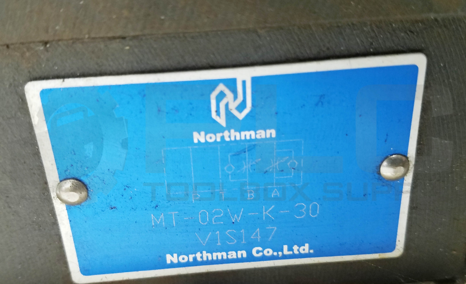 NORTHMAN SW-G06-C4-D24-10 SOLENOID DIRECTIONAL VALVE w/ MT-02W-K-30 & BASE