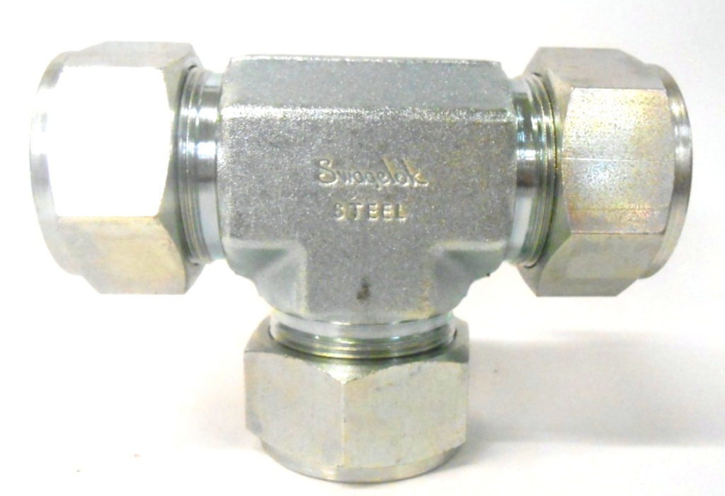 SWAGELOK, TUBE FITTING, S-1610-3, UNION TEE, 1″ TUBE OD,1″ X 1″ X 1″