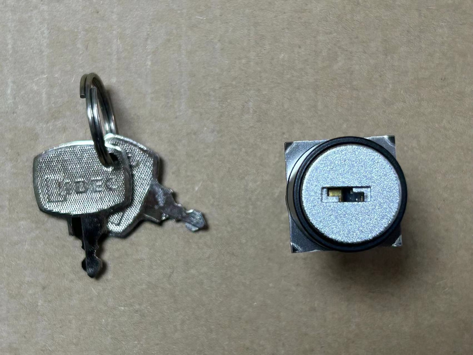 Yaskawa robot key switch DX100 JZRCR-YPP01-1 teach pendant selector switch
