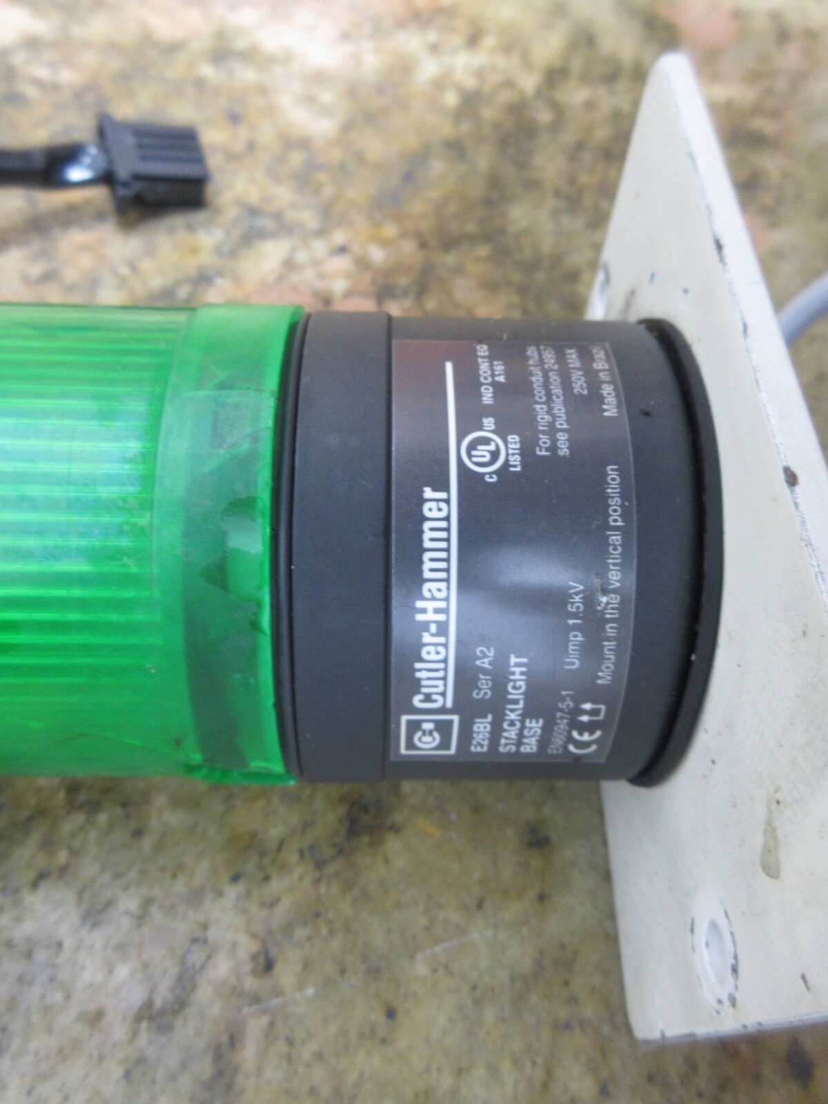 OKUMA ESV-3016 CUTLER HAMMER E26BL SERA2 STACK LIGHT BASE EN60947-5-1 ALARM LAMP