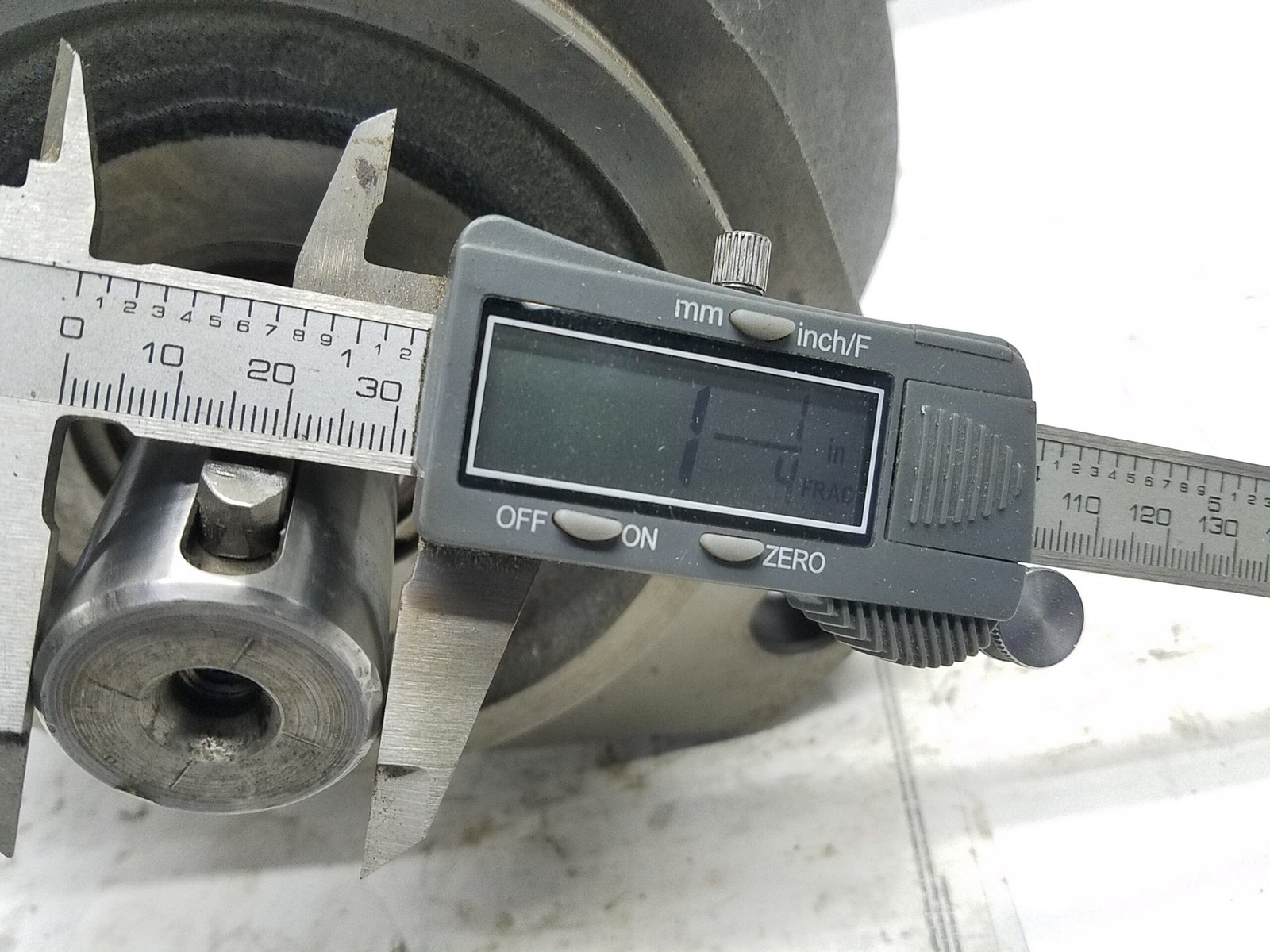 NEW REXROTH AA10VS071DFR1/30R-PKC62K02 PUMP 1800RPM S0255-S043A-1173, 23783