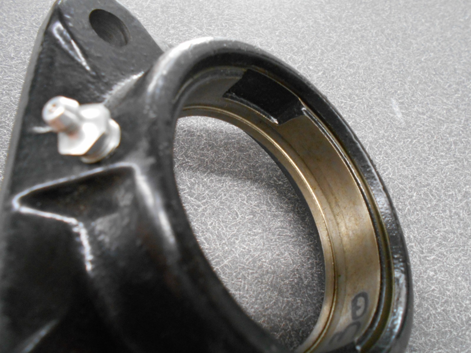 Burns/Tisco 85mm 4-Bolt Greasable Bearing Flange. F85-R. NEW!