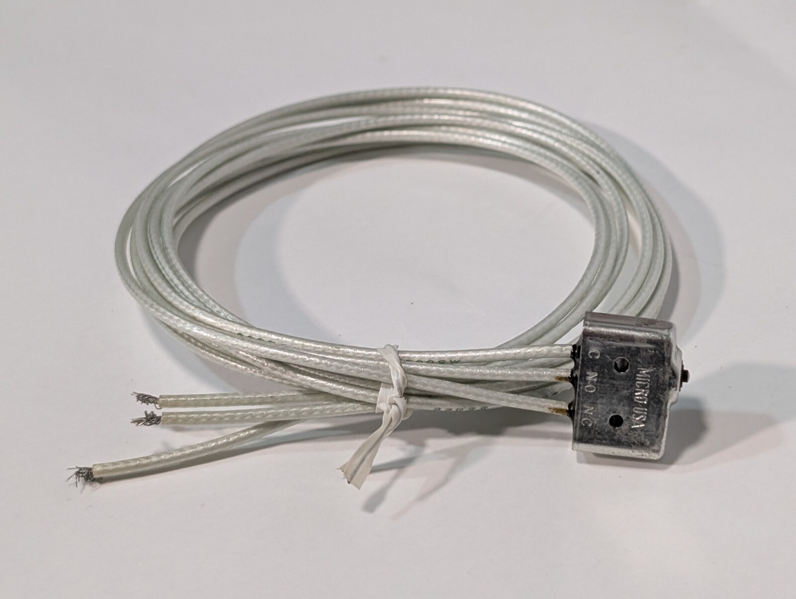 Micro USA 5SE1-3 8137 Snap Action Limit Switch, Harsh Conditions M508612-2-20-9