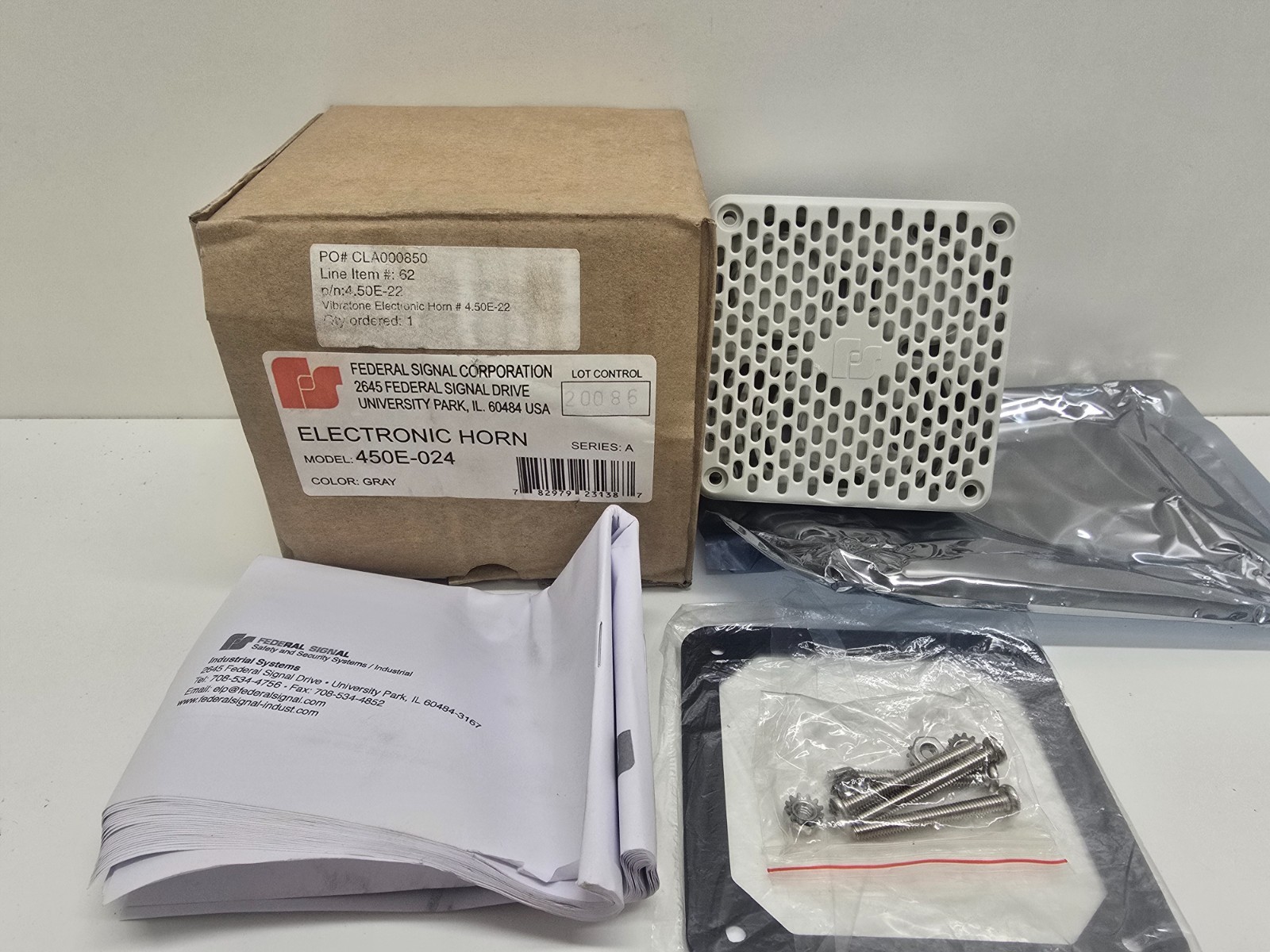 NEW IN BOX! FEDERAL SIGNAL ELECTRONIC HORN 450E-024