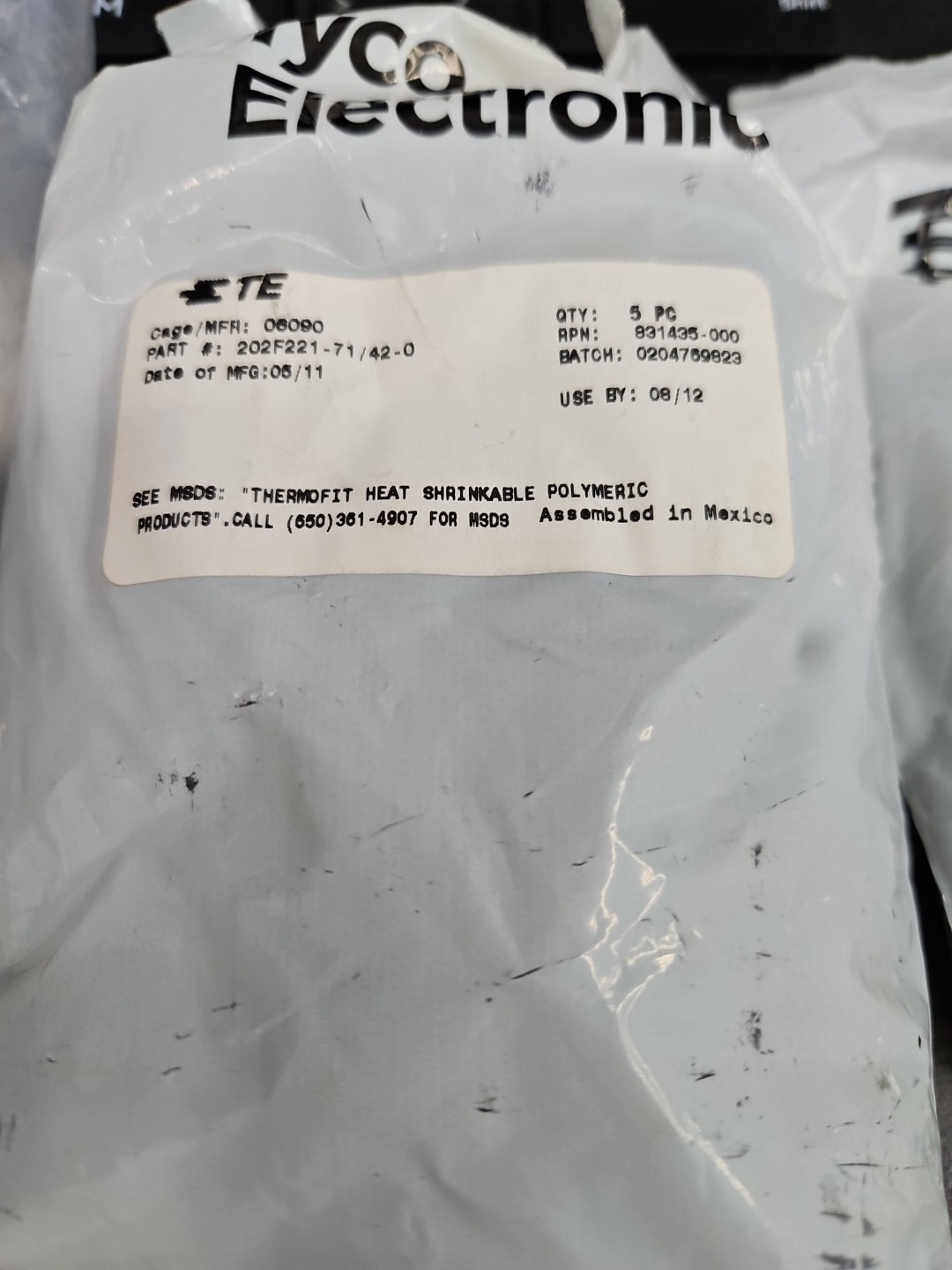 TE Connectivity / Raychem Brand 202F221-71/42-0 Heat Shrink Flexible Molded new