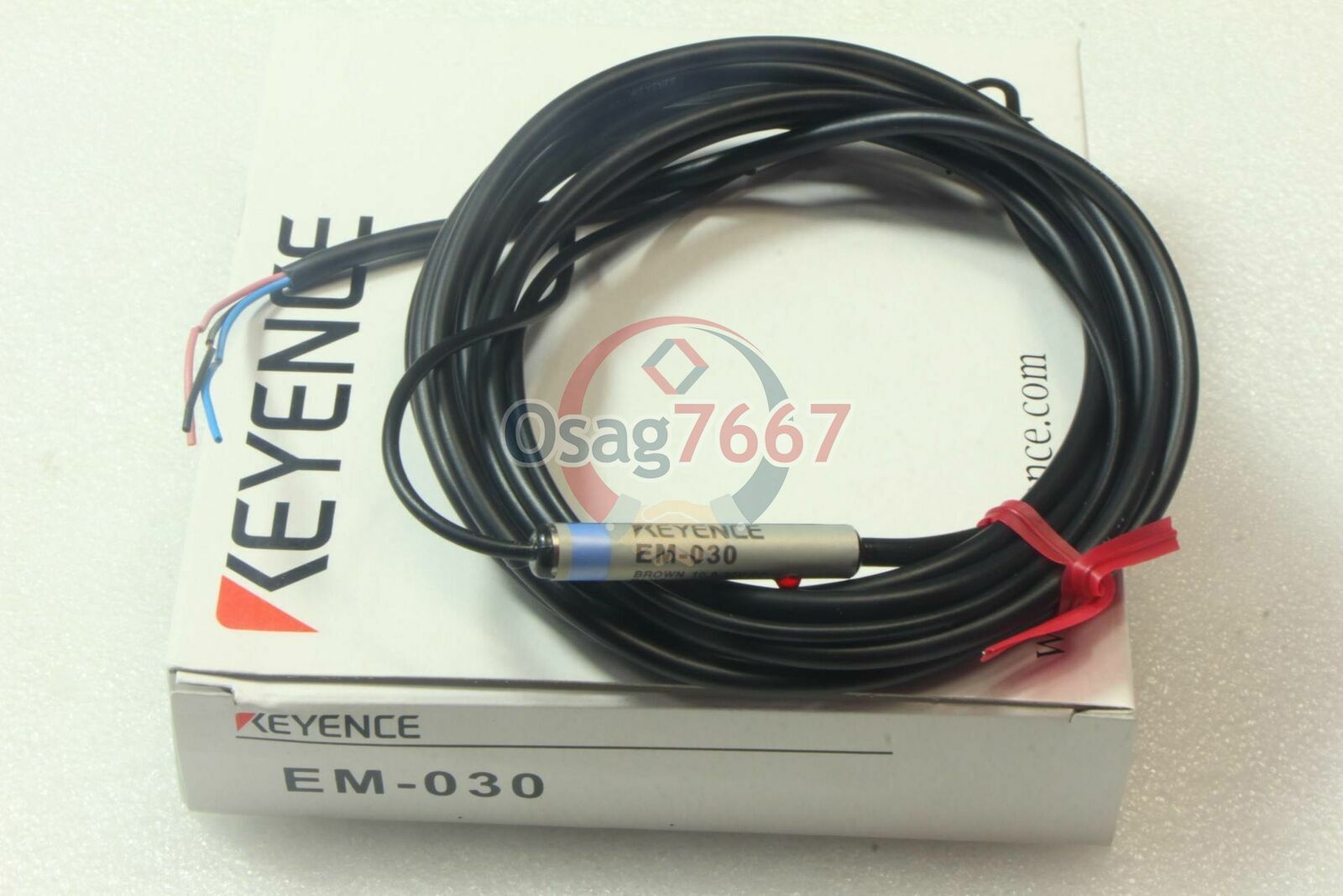 1PCS NEW Keyence Proximity Sensor EM-030 EM030