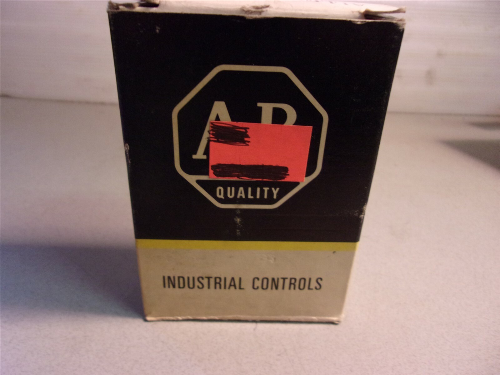 NEW Allen Bradley 802T-CM Series C Limit Switch *FREE SHIPPING*