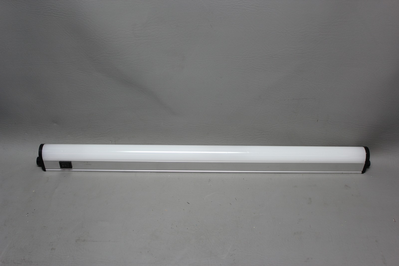 BANNER LED WORKSTATION LIGHT WLB32C570PBQ