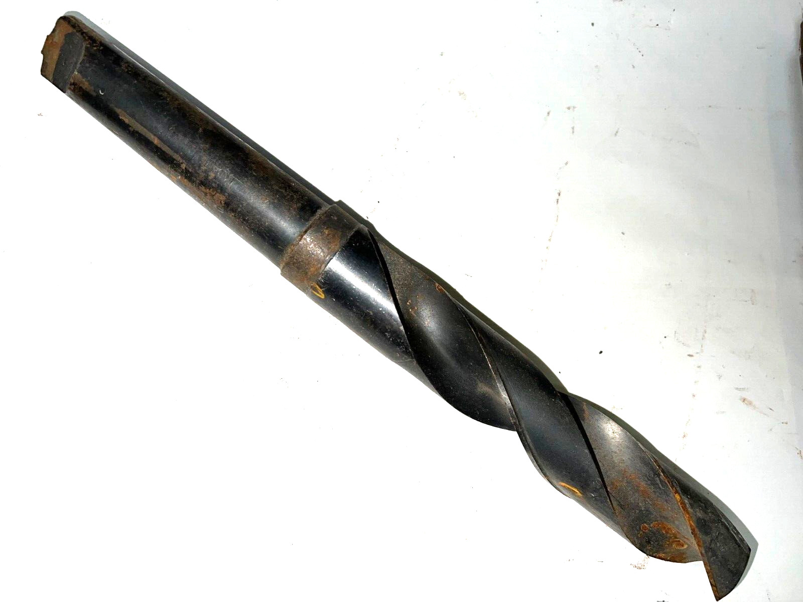 CLEVELAND MORSE TAPER DRILL BIT MT4 1-27/64″ CUT 8-3/8″ LOC 13-1/2″ OAL