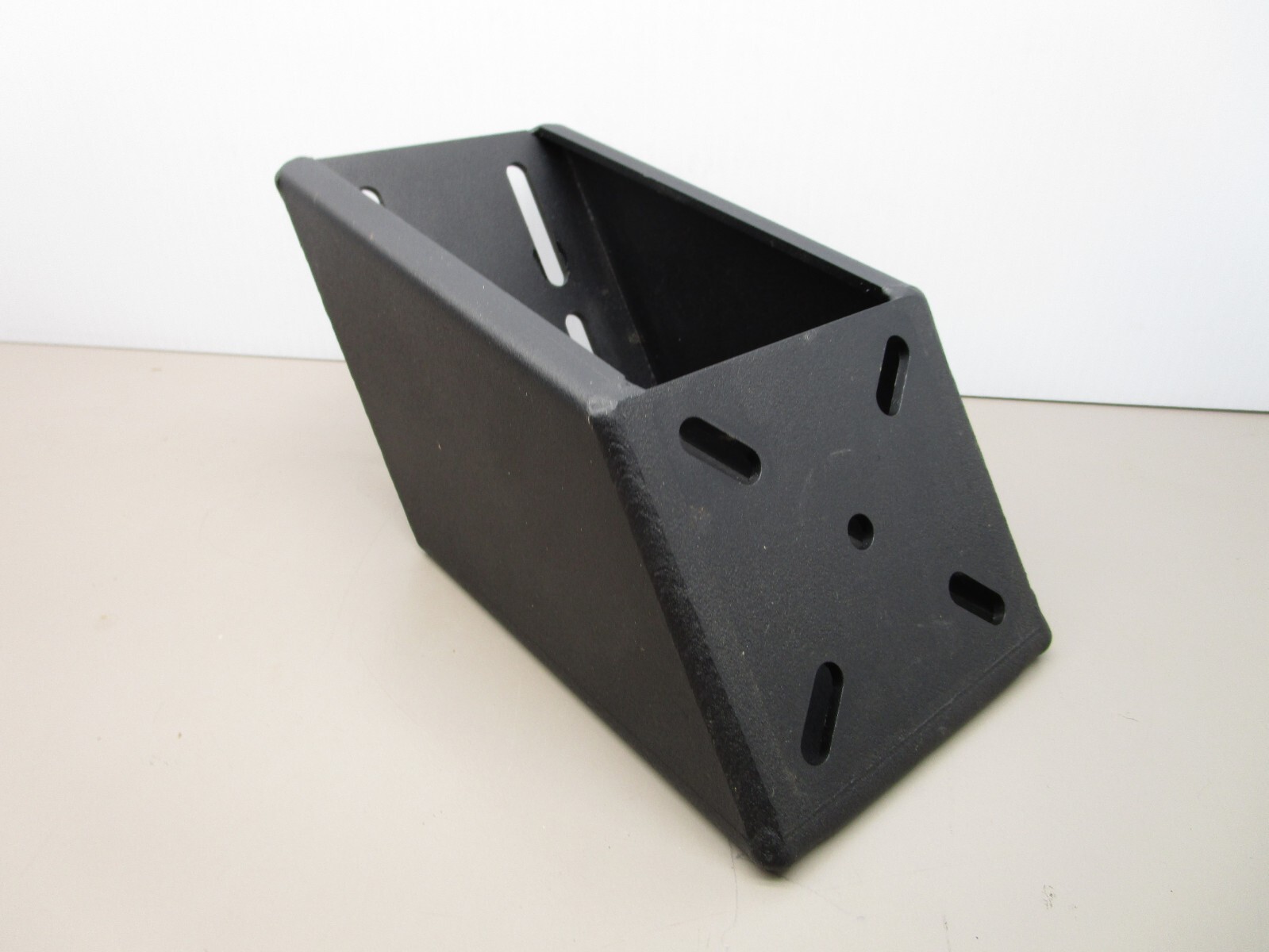 Gamber-Johnson DS-STEP Offset Universal Mounting Step