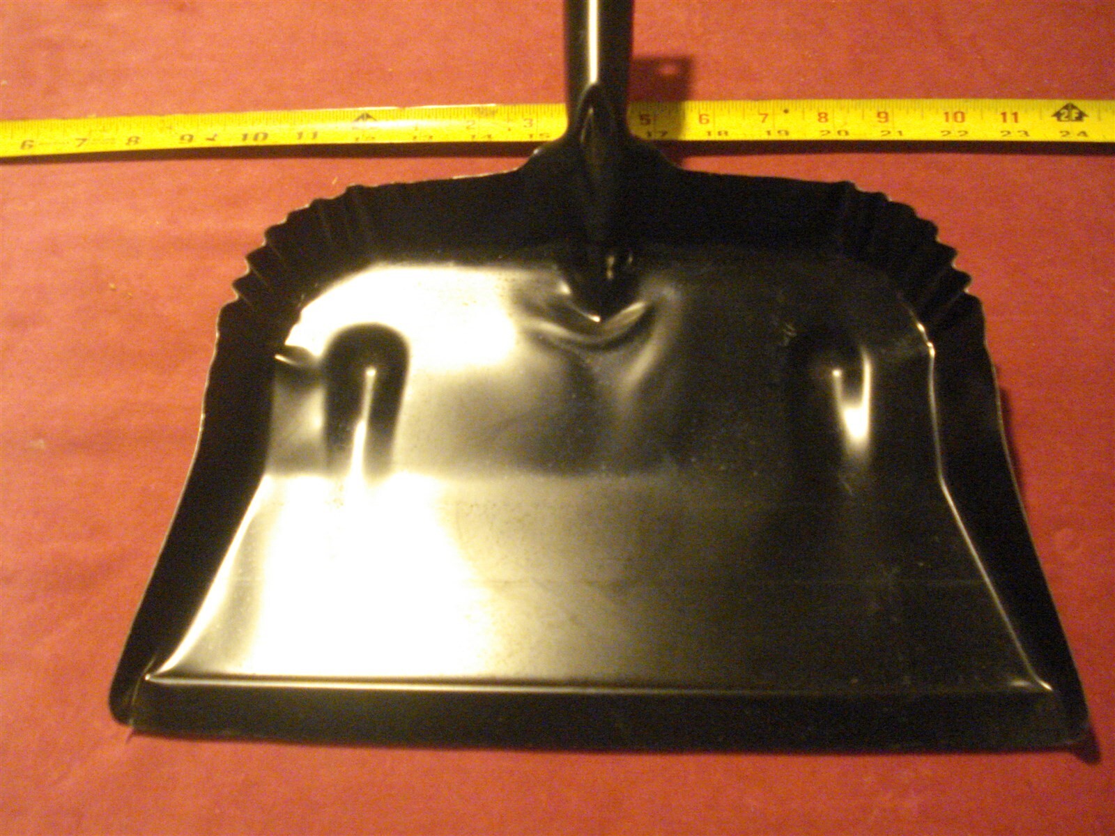 (0075.) Dust Pan 12″ – Heavy Duty Steel, Baked Enamel 20182