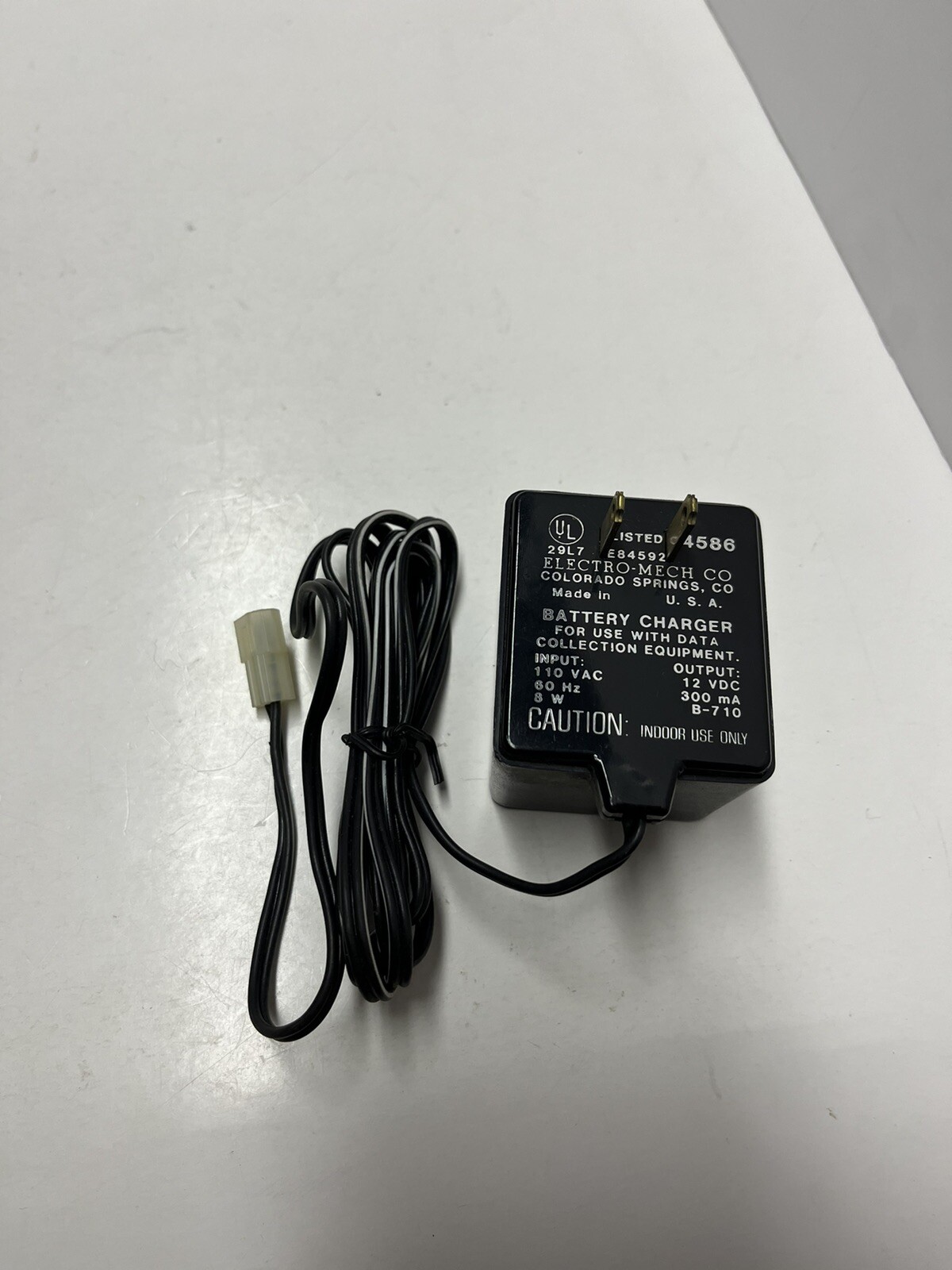 Electro-Mech Co Battery Charger 29L7 4586 E84592 12vdc 300mA B-710