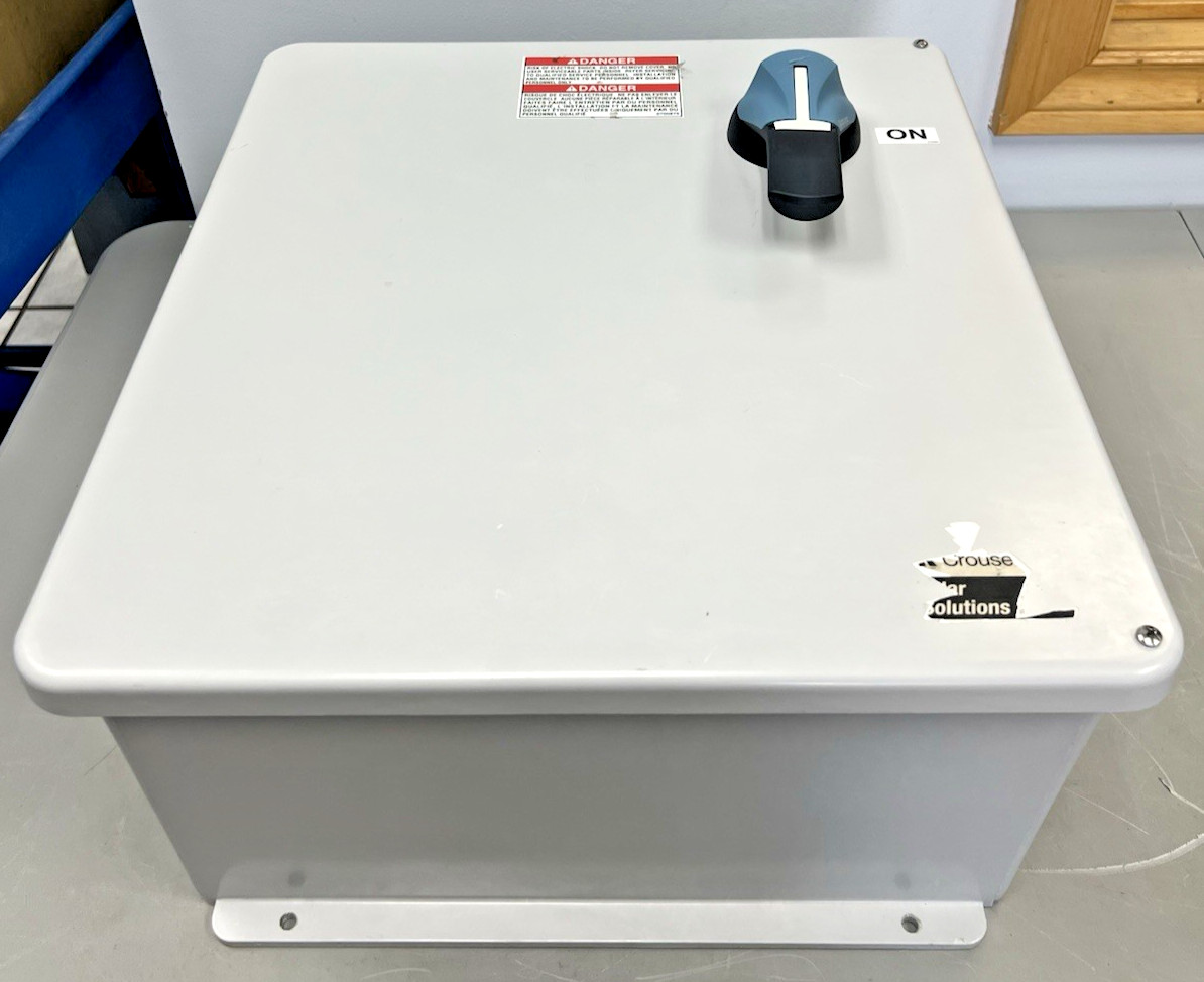 Crouse Hinds CCBF10F15DS200 10 String Photovoltaic Combiner Box CCBF10 F15 DS200