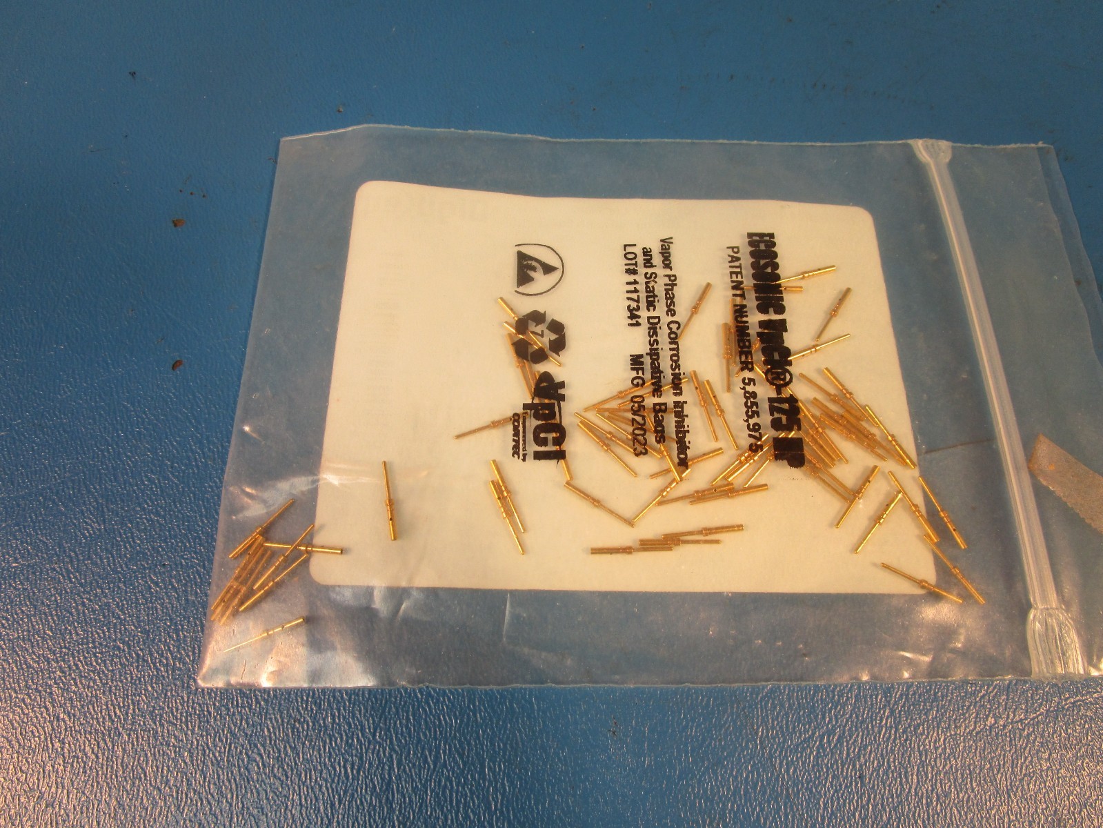 LOT OF 67 Amphenol CONEC, 161A18009X, CONN D-SUB PIN 22AWG CRIMP GOLD, D-Sub