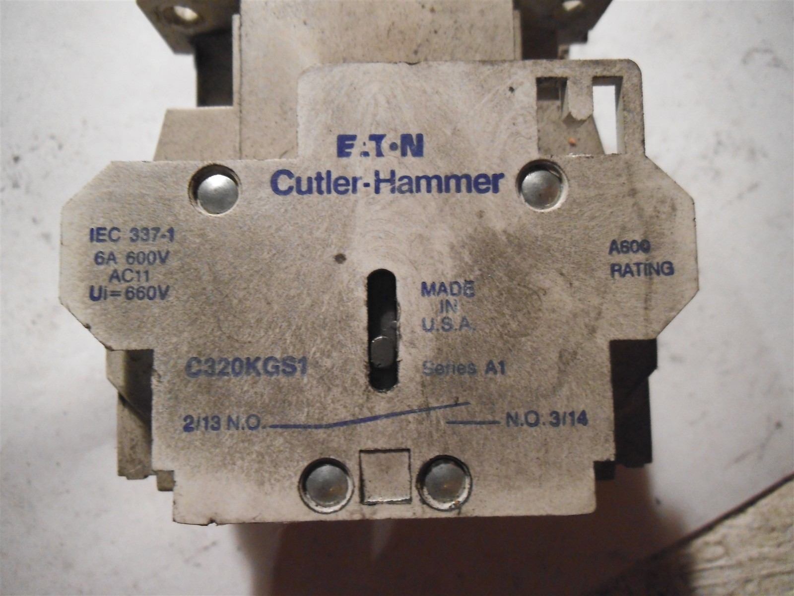EATON / CUTLER HAMMER CONTACTOR 18 AMP SIZE D WITH C320KGS1 SER. A1 – USED