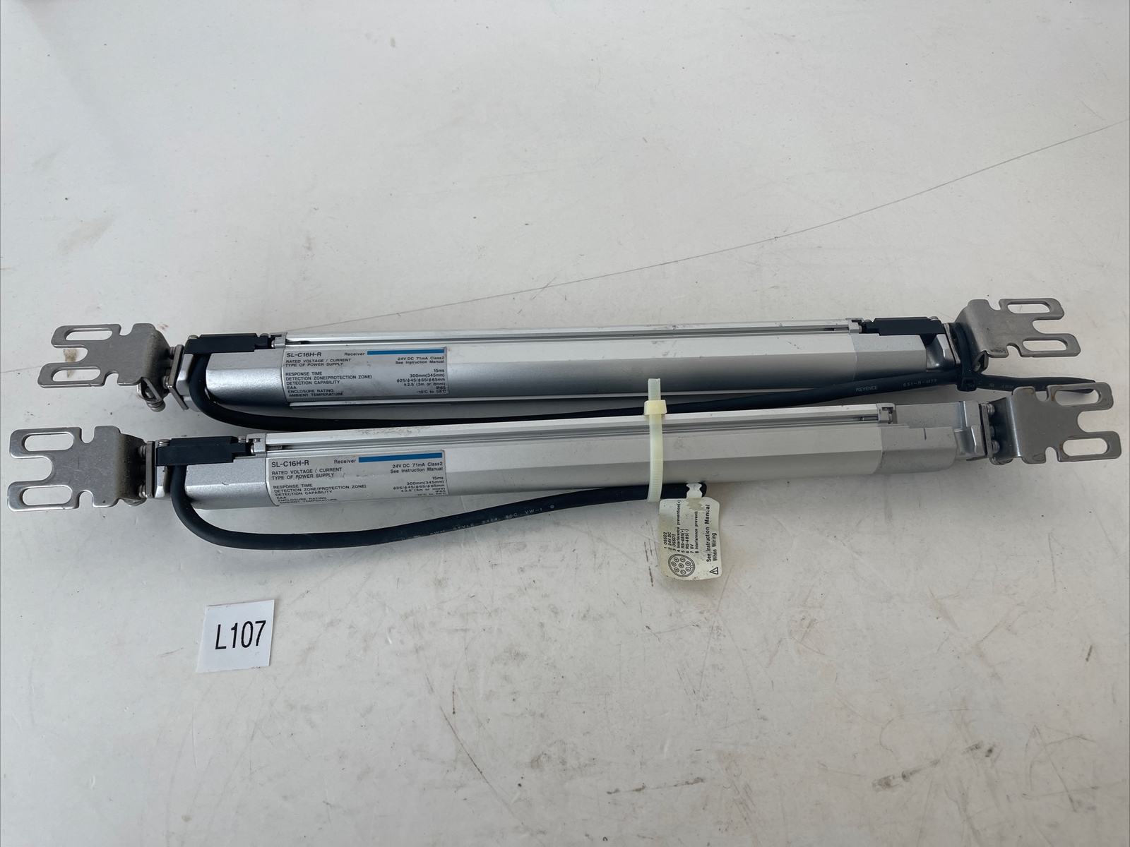 *PREOWNED* KEYENCE LIGHT CURTAIN RECEIVER SL-C16H-R 24Vdc 71mA SLC16HR *WARRANTY