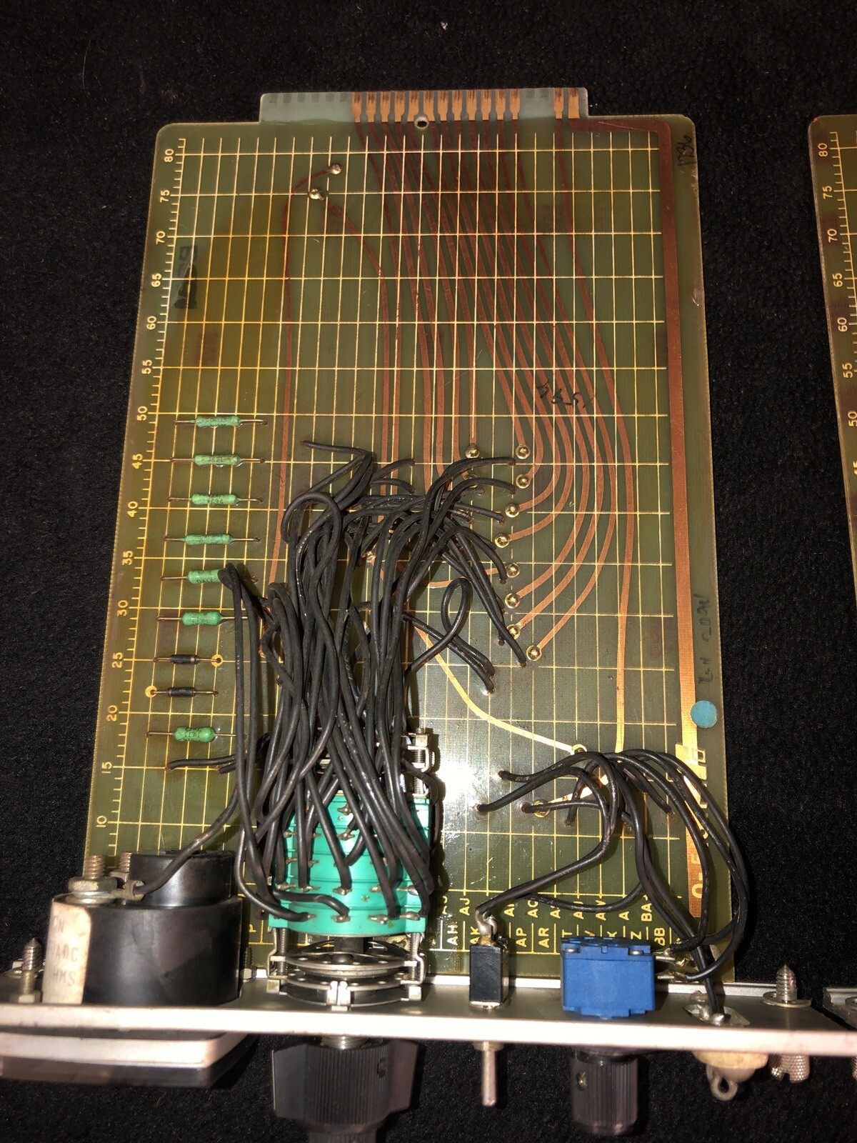 Pair Of 2 RELIANCE TSTB OUTPUT MODULES 0-51811-1 0-51811-1