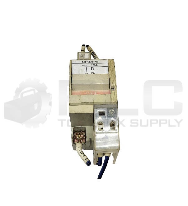 LOT OF 5 FUJI ELECTRIC CP32FM/10W CIRCUIT PROTECTOR 10A 2P CP32FM CP32F-M010