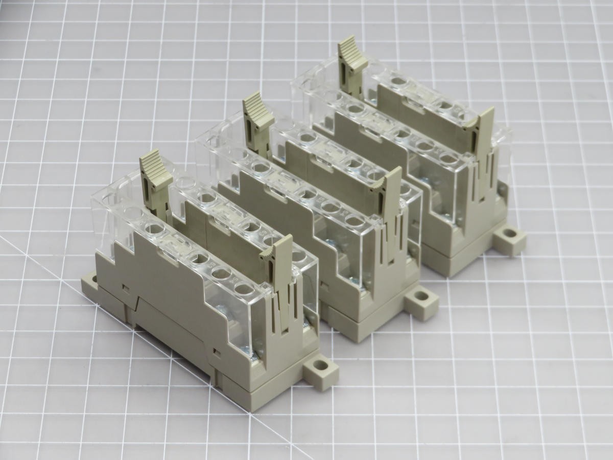 LOT OF 3 OMRON P7SA-14F-ND DC24 RELAY SOCKET T203969