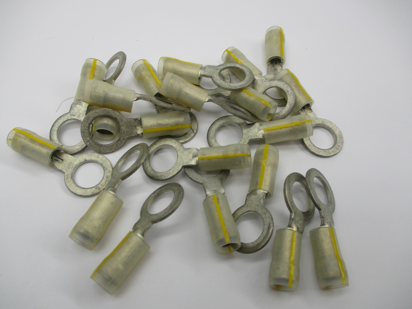 BURNDY YAES10K-13 TERMINAL RING PKG OF 20 NSNP