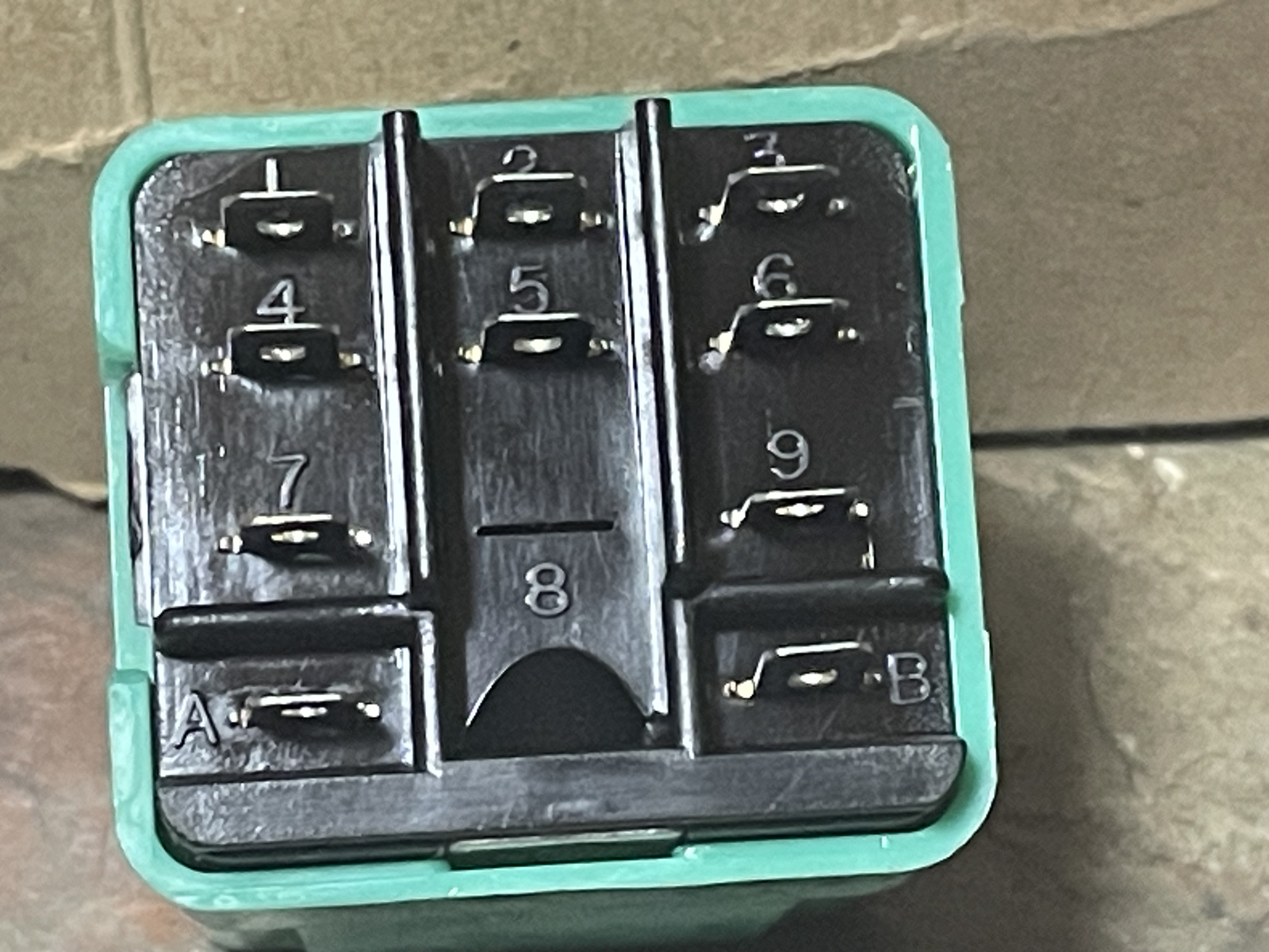 1x new TE Connectivity / Midtex Brand 613-12Q-400