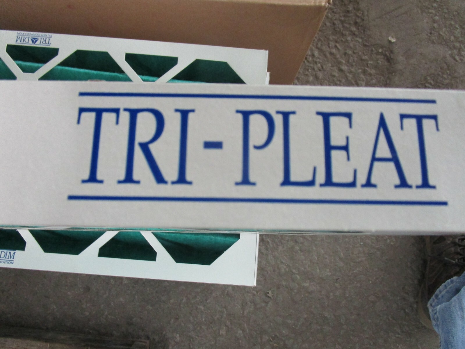 TRI DIM 2351224208E-12 12″ X 24″ X 2″ TRI PLEAT AIR FILTER MERV 8 (LOT OF 10)