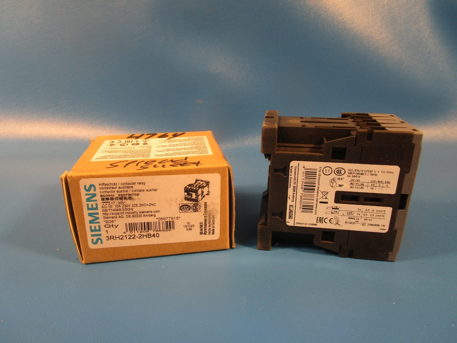 SIEMENS 3RH2122-2HB40, Coupling Contactor Relay, 2NO+2NC, DC 24V, Spring-Loaded