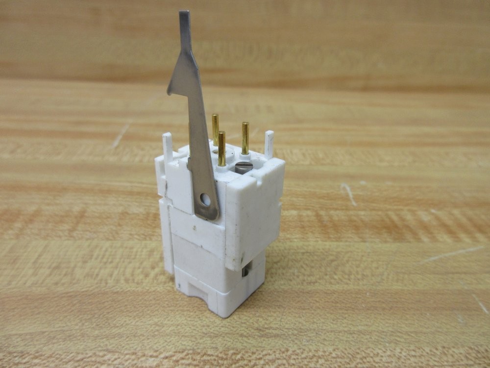 Staco Switch 401MRN07A Push Switch Assembly