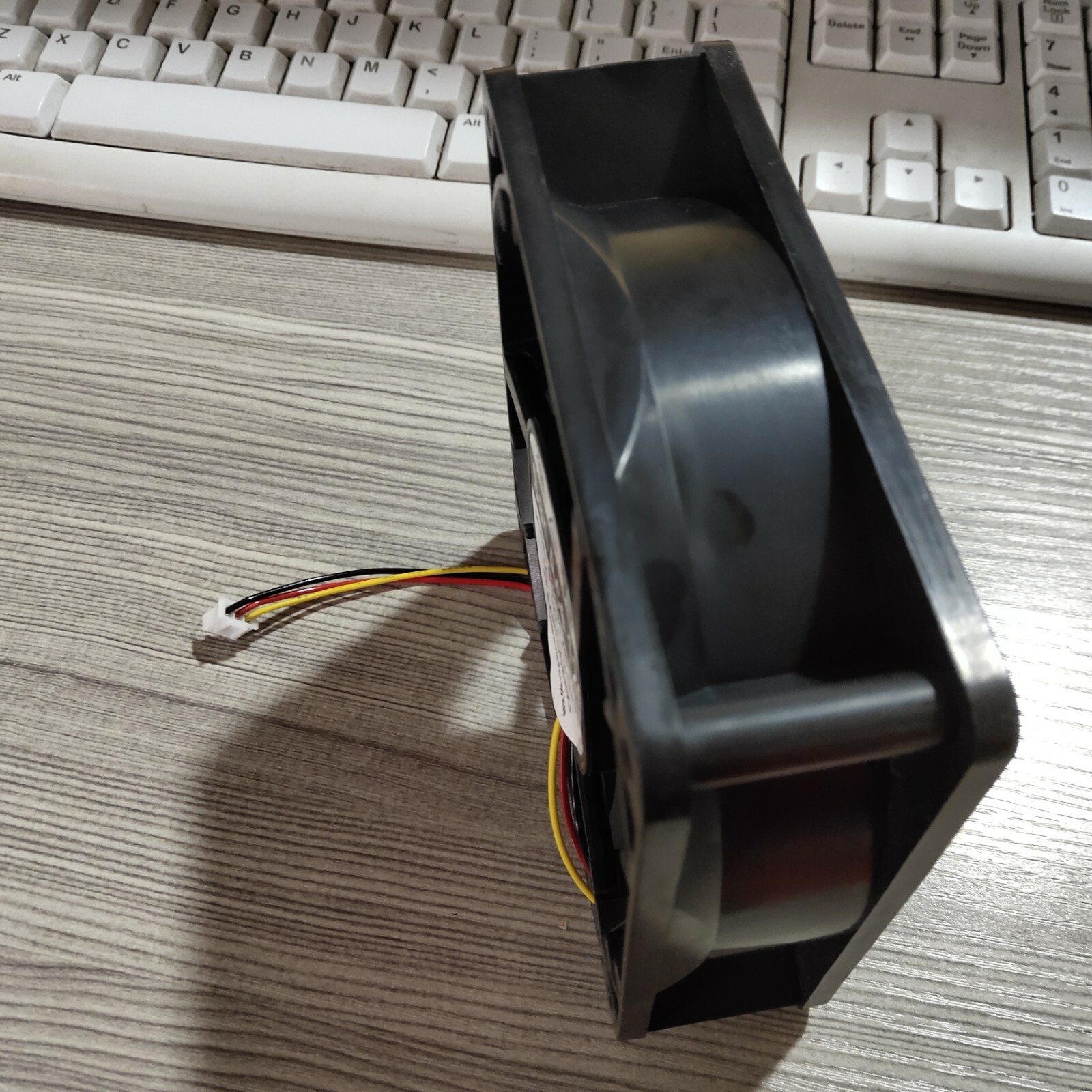 1PC For FAN Sanyo 9G1212HG105 12v 0.98A 3 lines Z#1