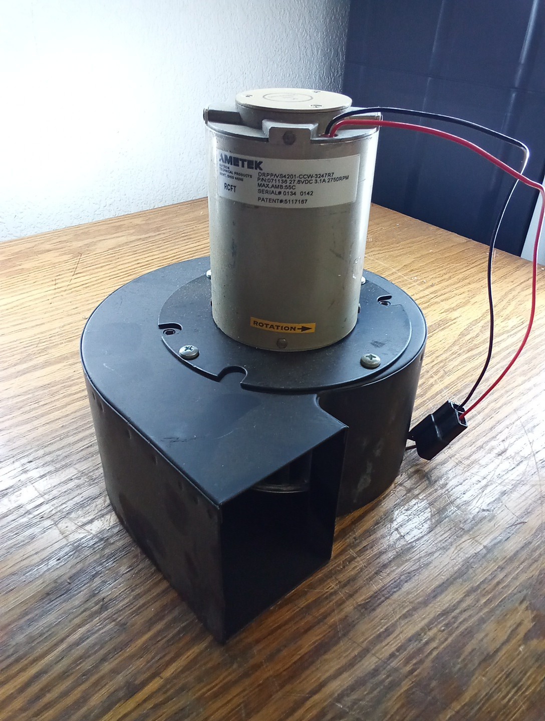 Ametek Blower DRPP/VS4201-CCW 3247R7 071136 27.6VDC 3.1A 2750RPM
