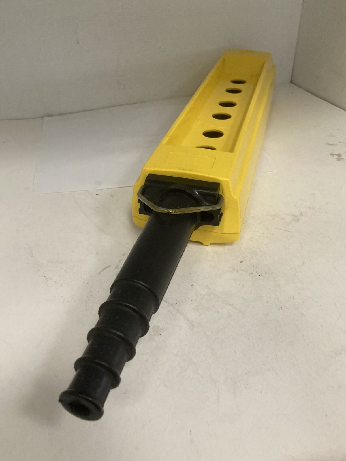 TELEMECANIQUE XAC-B06 PENDANT CONTROL STATION 6 HOLE 500V NNB